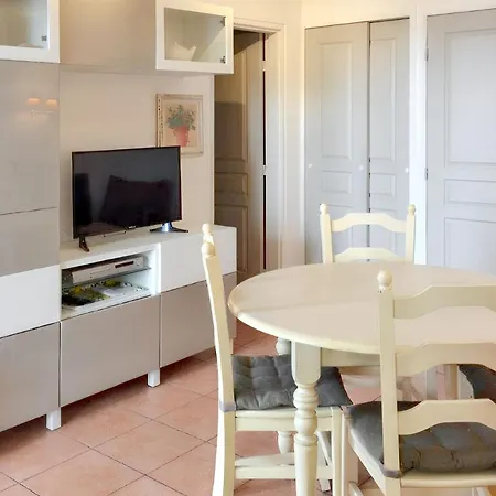 Vue Mer: Avec Piscine à Apartment *
